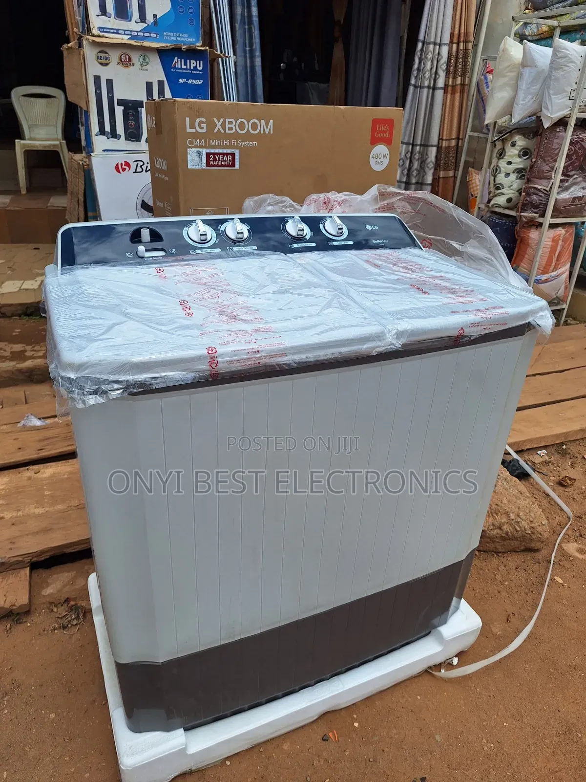 LG 13.5kg Semi-Automatic Twin-Tub Top-Load Washing Machine (P1401RON9T