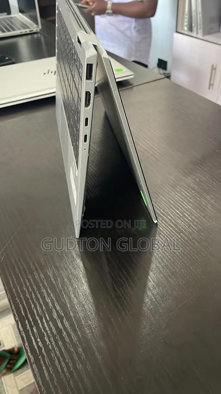 Laptop HP EliteBook x360 1040 G7 16GB Intel Core i5 SSD 256GB