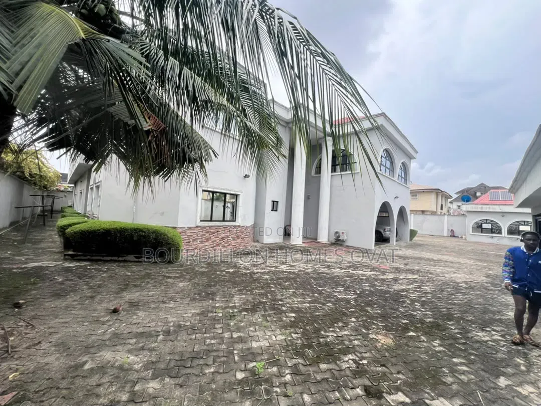 6bdrm Duplex in Chevron Lekki Lagos for sale