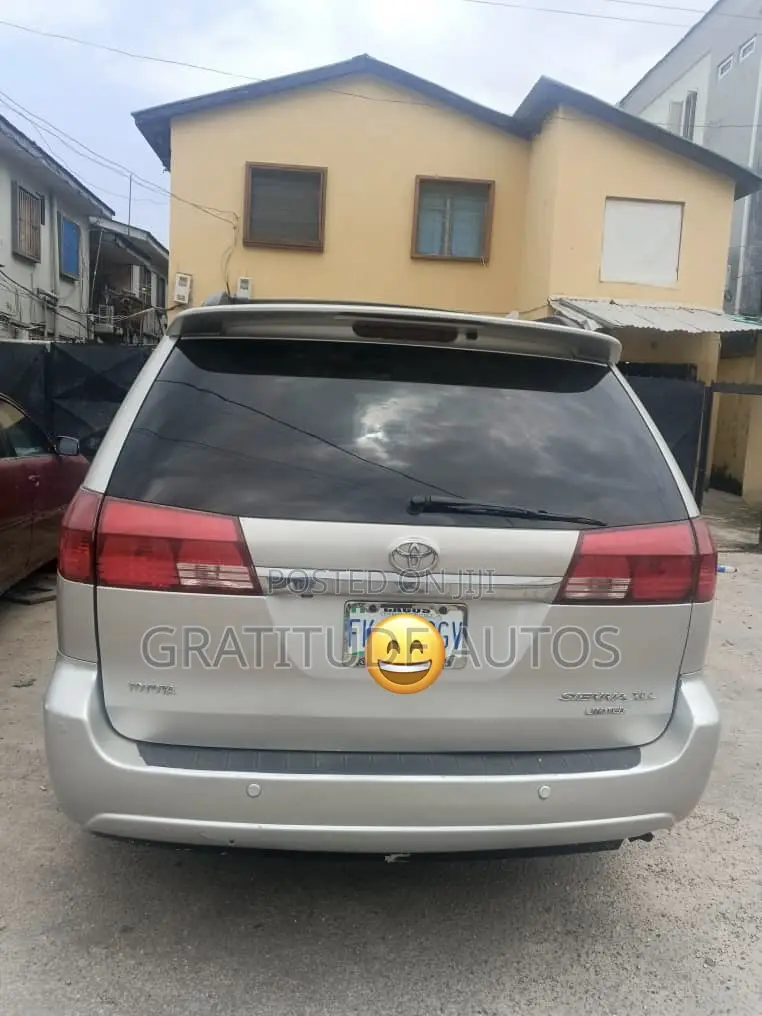Toyota Sienna XLE Limited 2005 Gray