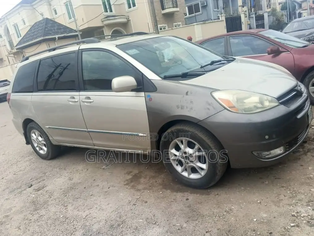 Toyota Sienna XLE Limited 2005 Gray