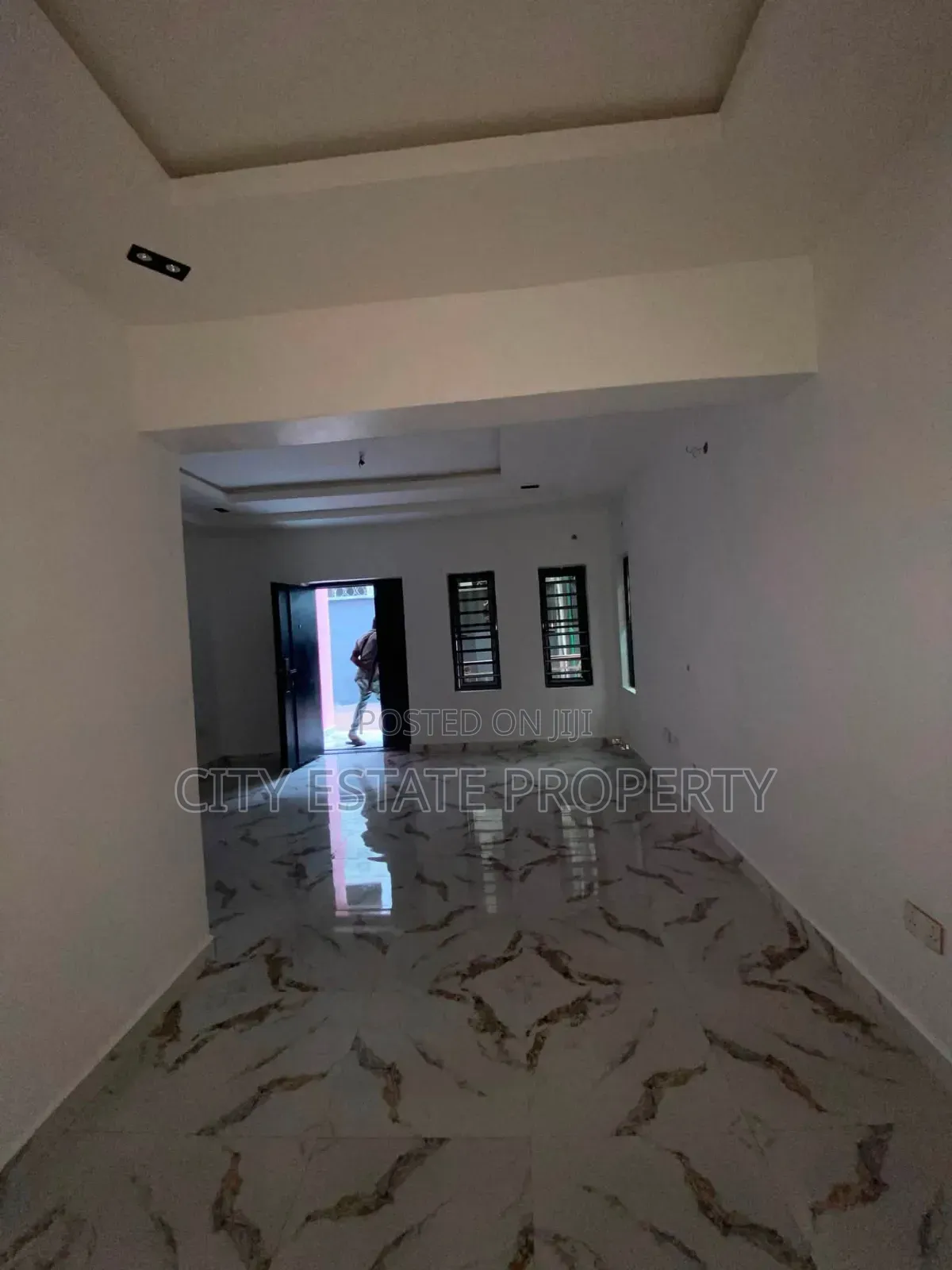 2bdrm Block of Flats in City Estate, Rukpokwu for rent