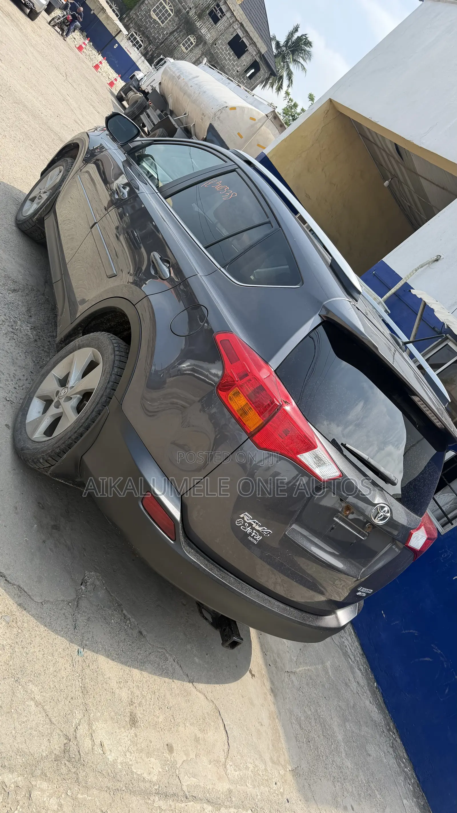 Toyota RAV4 Limited 4dr SUV AWD (2.5L 4cyl 6A) 2015 Off white
