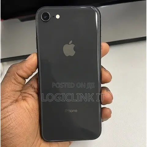 New Apple iPhone SE 64 GB Black