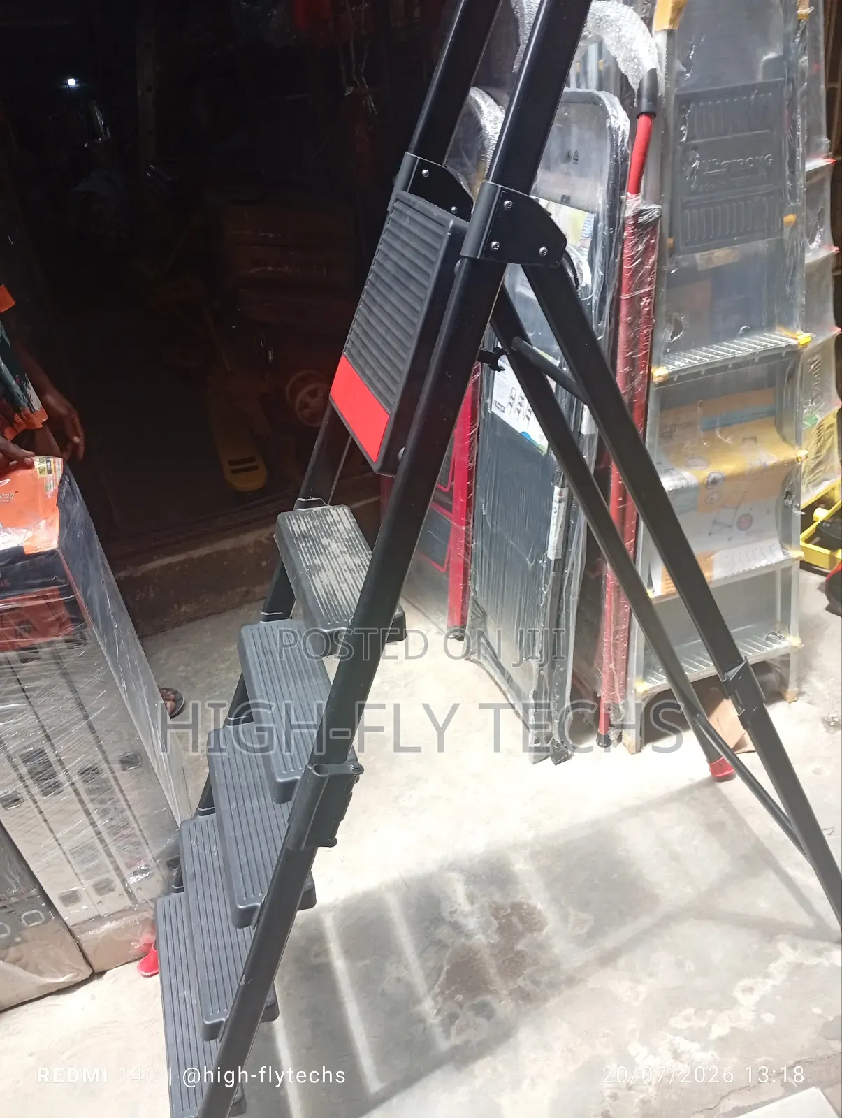 Sarayli Brand 6 Steps Foldable Ladder