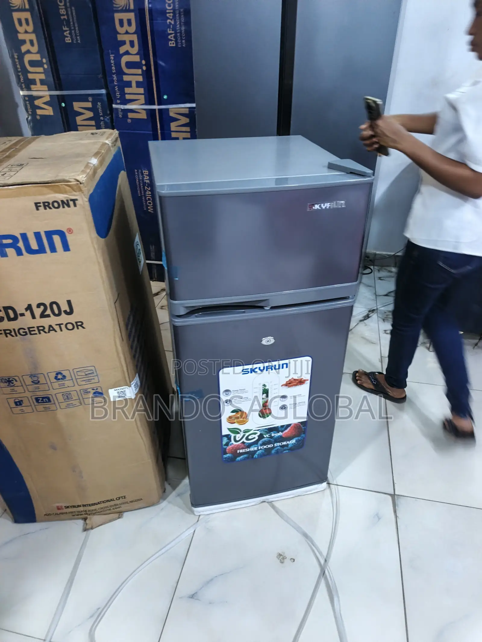 Skyrun 105L Refrigerator – Premium Compact Cooling Solution