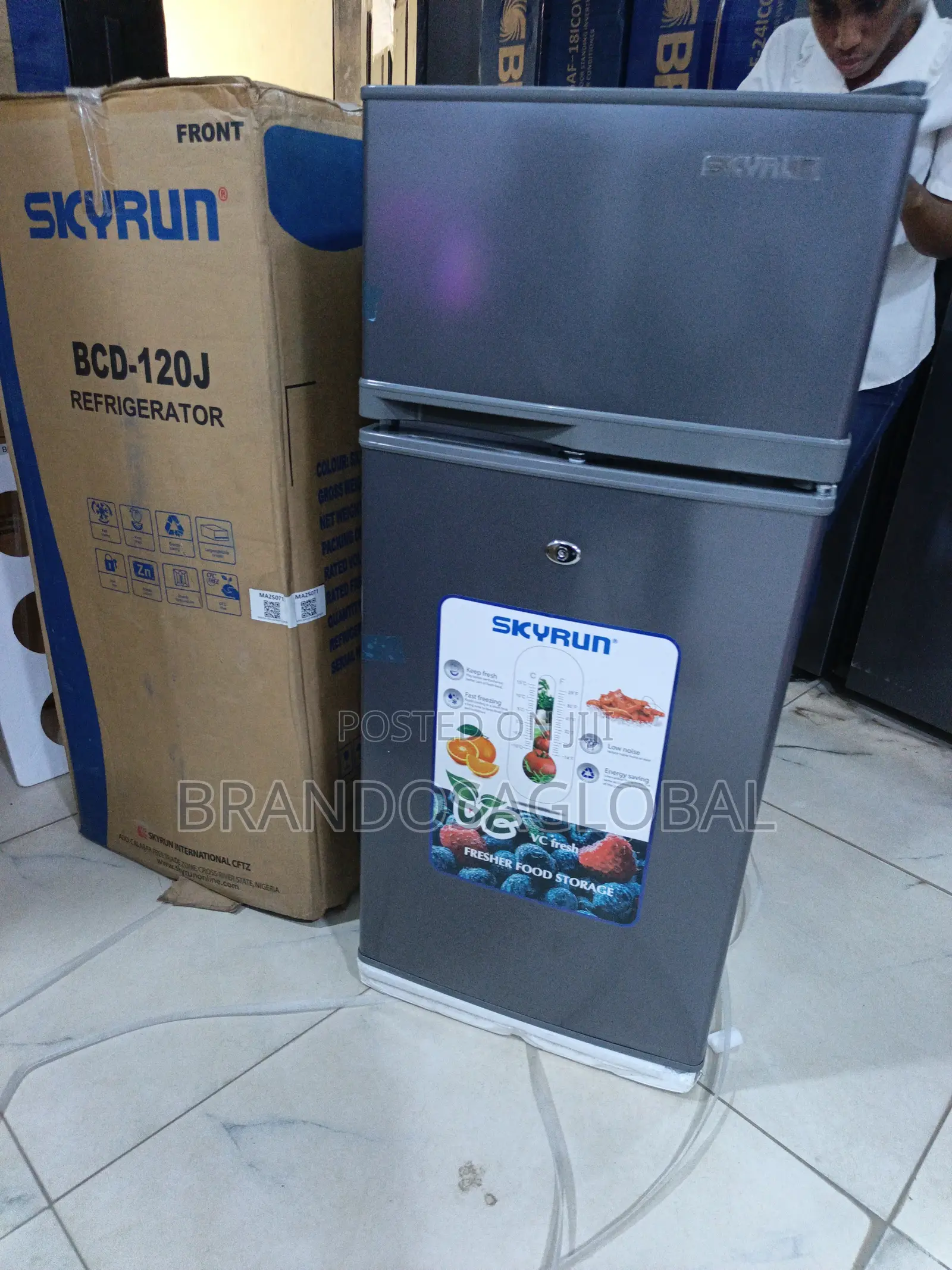 Skyrun 105L Refrigerator – Reliable Double Door Appliance