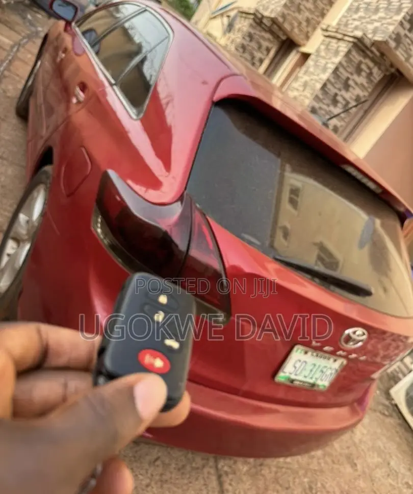 Toyota Venza 2010 Red