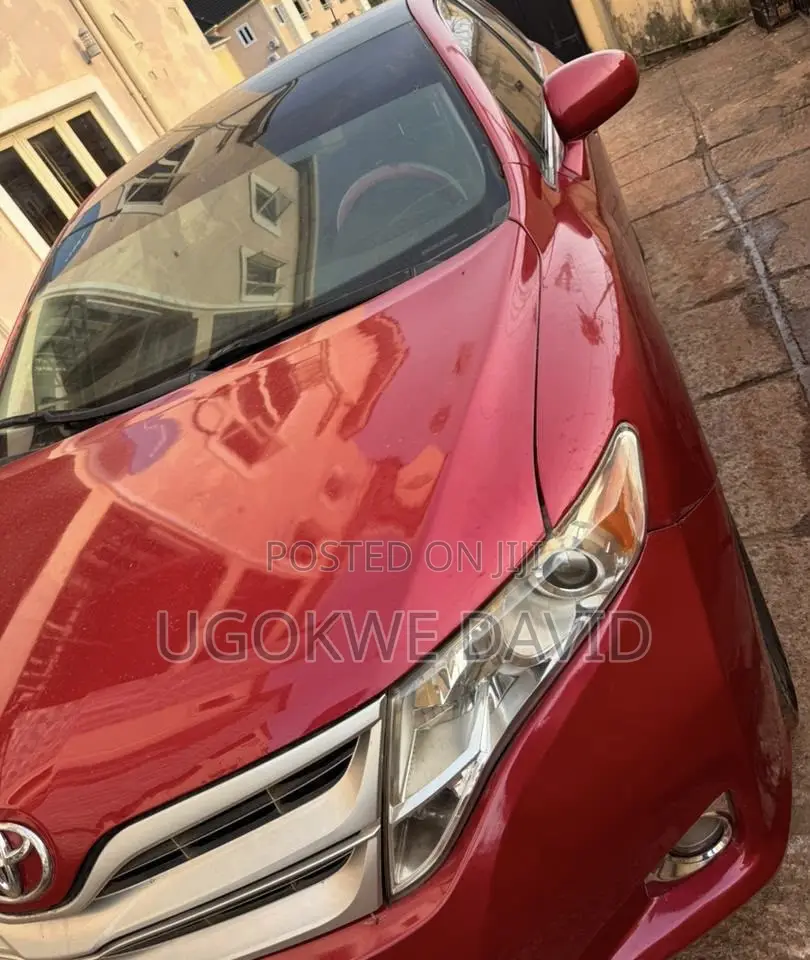 Toyota Venza 2010 Red