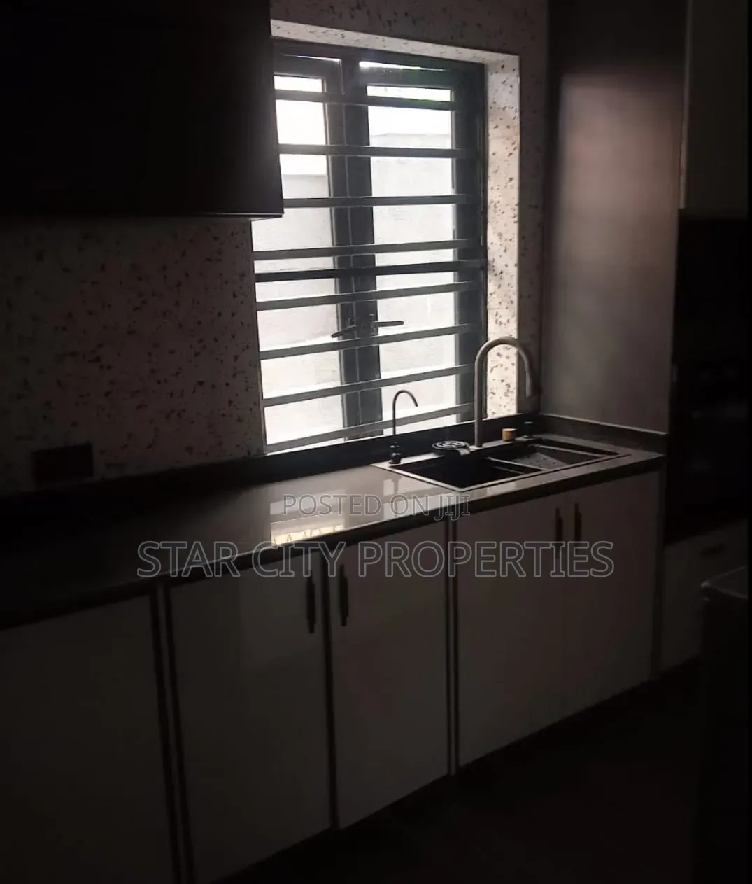 5bdrm Duplex in Magodo Phase 2 for sale