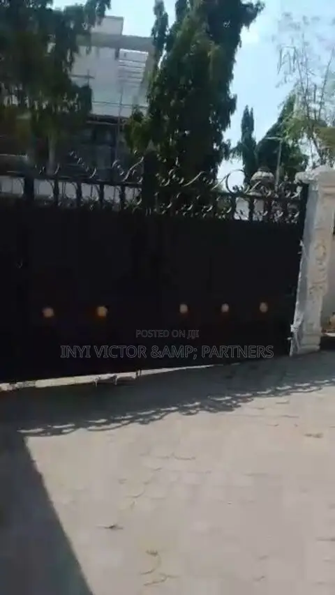 5bdrm Duplex in Maitama for sale