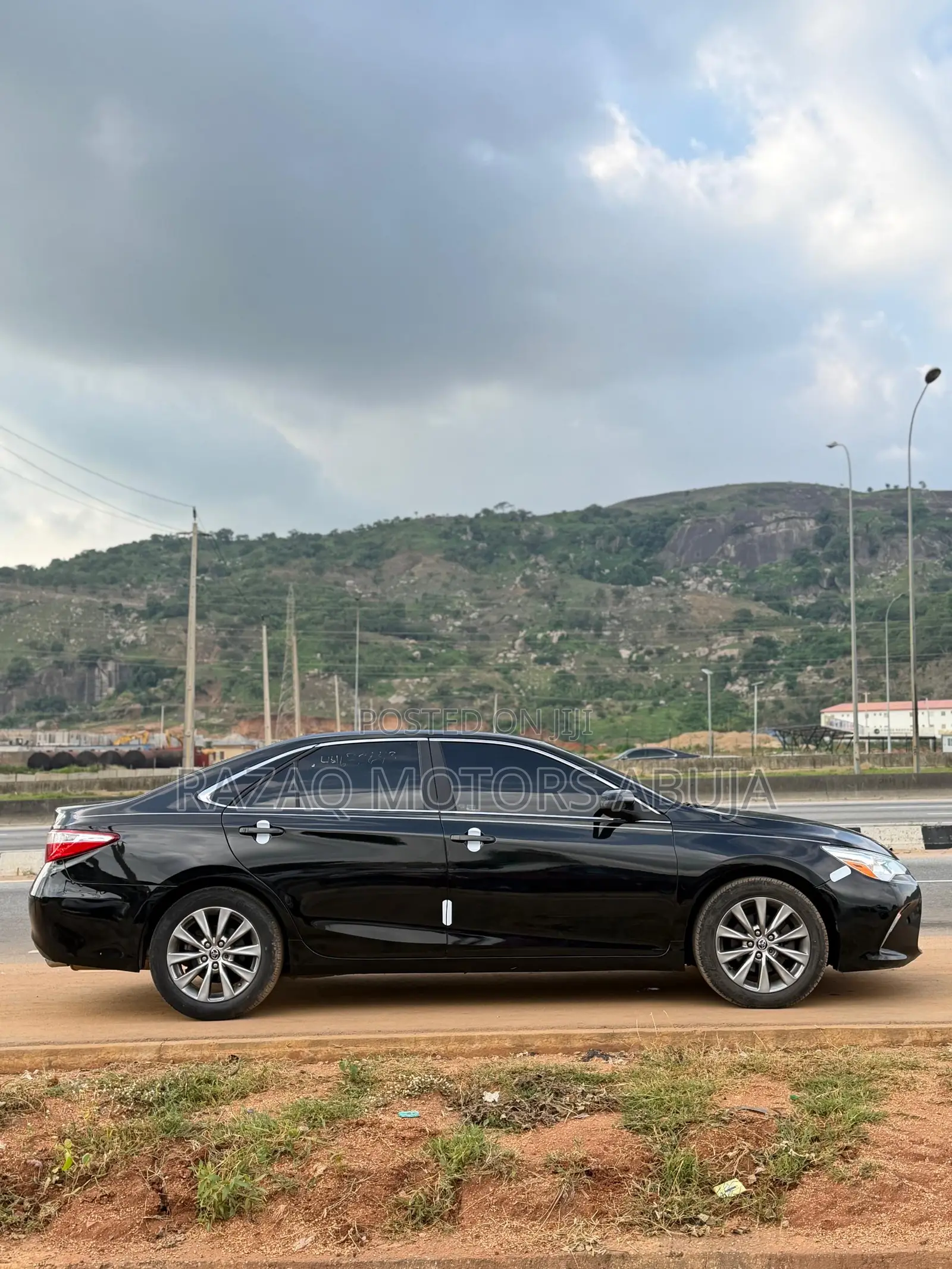 Toyota Camry XLE V6 4dr Sedan (3.6L 6cyl 6A) 2016 Black
