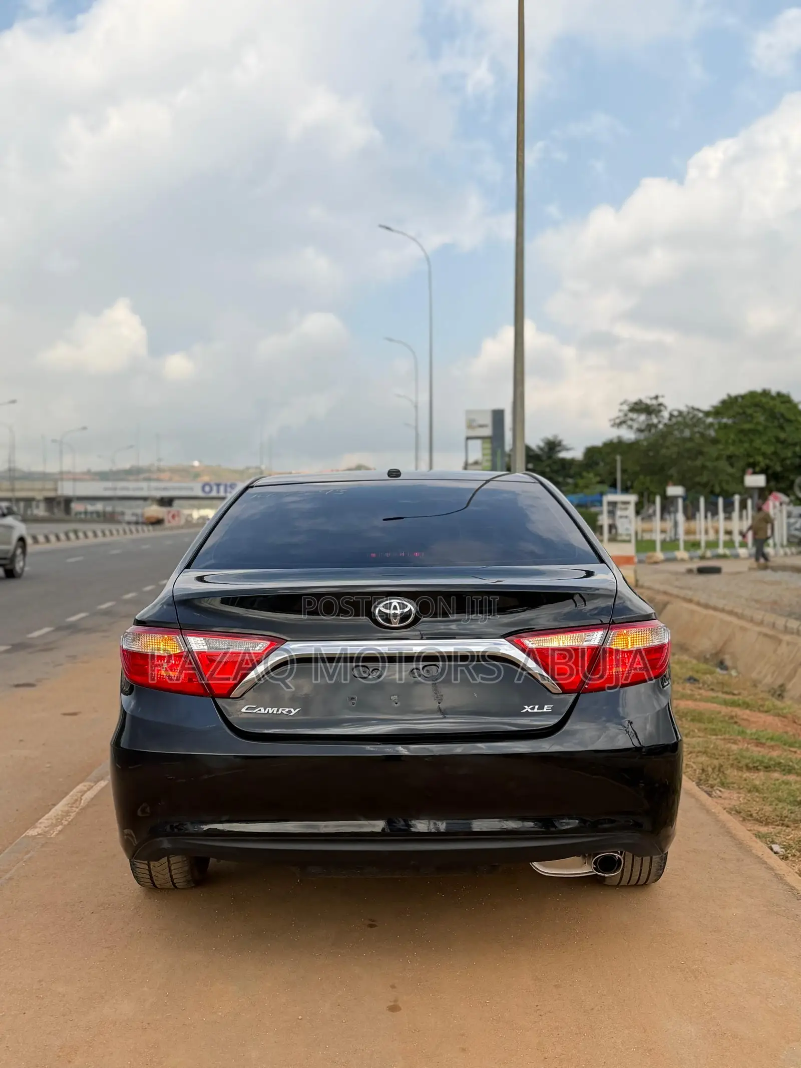 Toyota Camry XLE V6 4dr Sedan (3.6L 6cyl 6A) 2016 Black