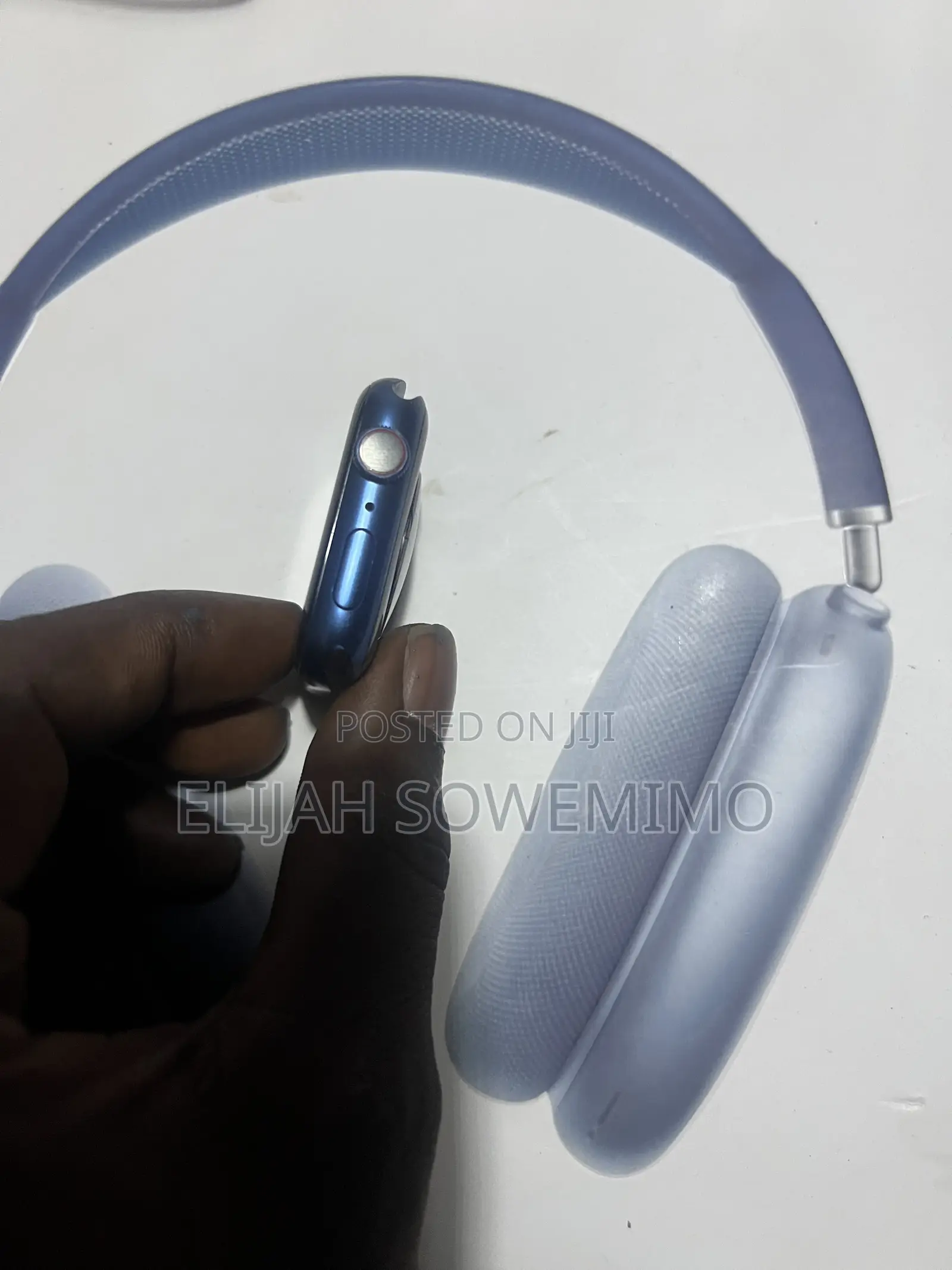 Apple Watch SERIES 7 41MM GPS LTE ( ICloud Locked)