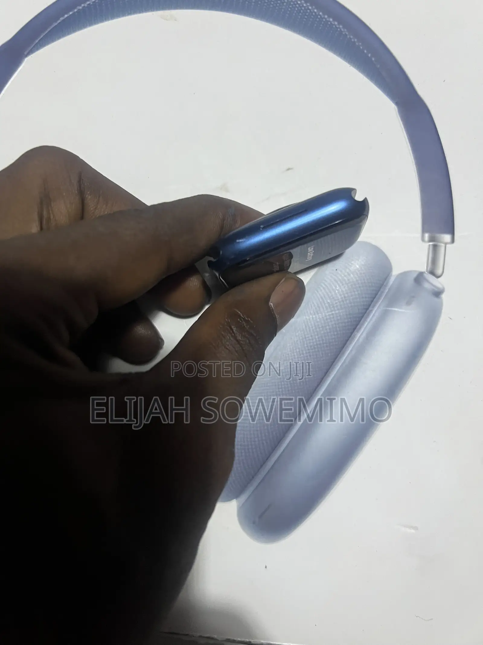 Apple Watch SERIES 7 41MM GPS LTE ( ICloud Locked)