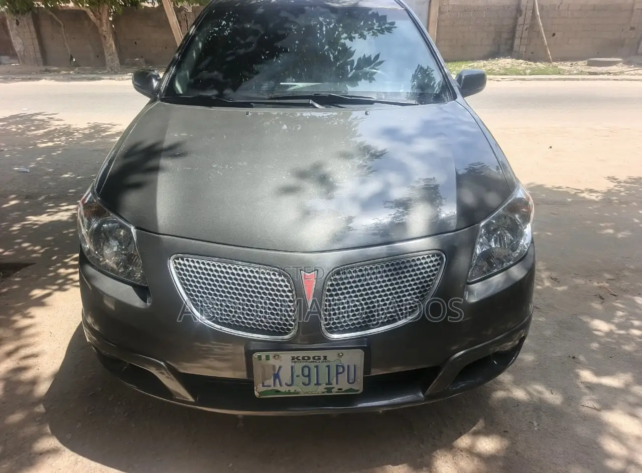 Pontiac Vibe 2005 Gray