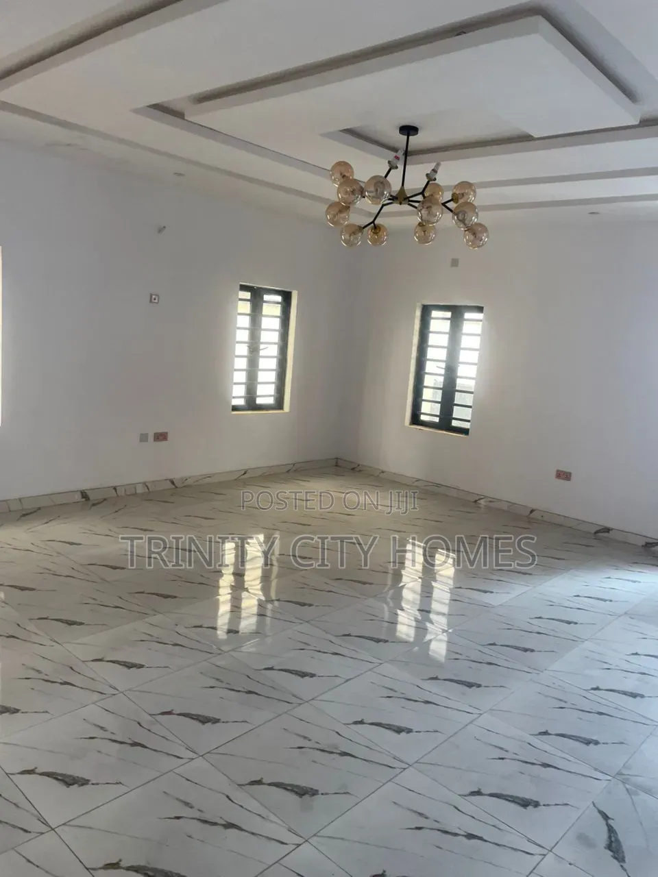 4bdrm Duplex in Oyelade Estate for sale