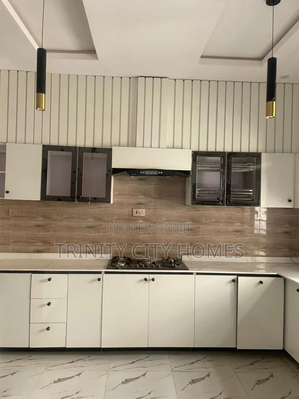 4bdrm Duplex in Oyelade Estate for sale