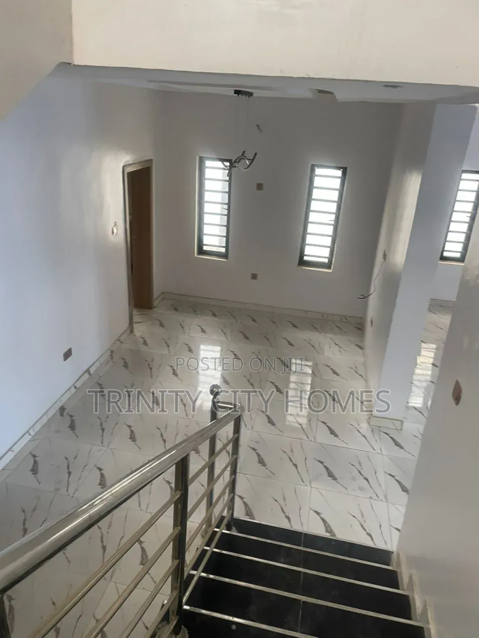 4bdrm Duplex in Oyelade Estate for sale