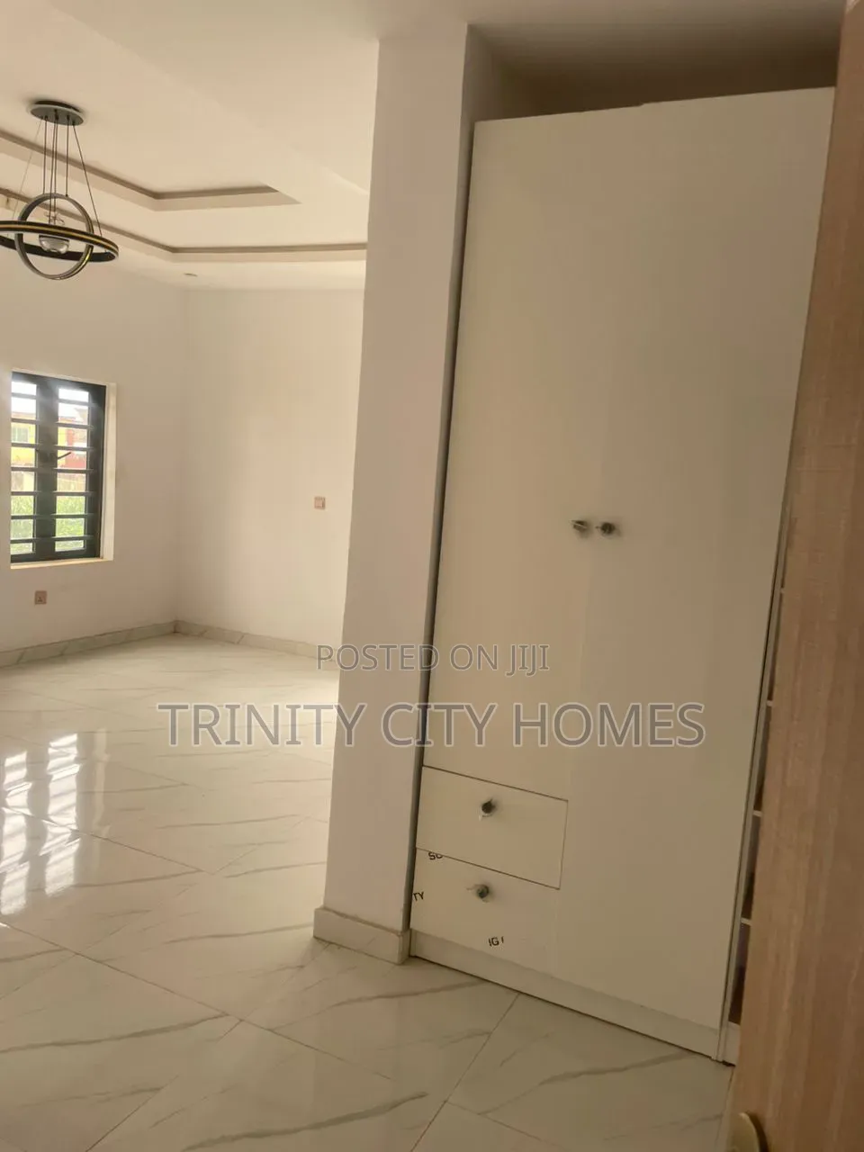 4bdrm Duplex in Oyelade Estate for sale
