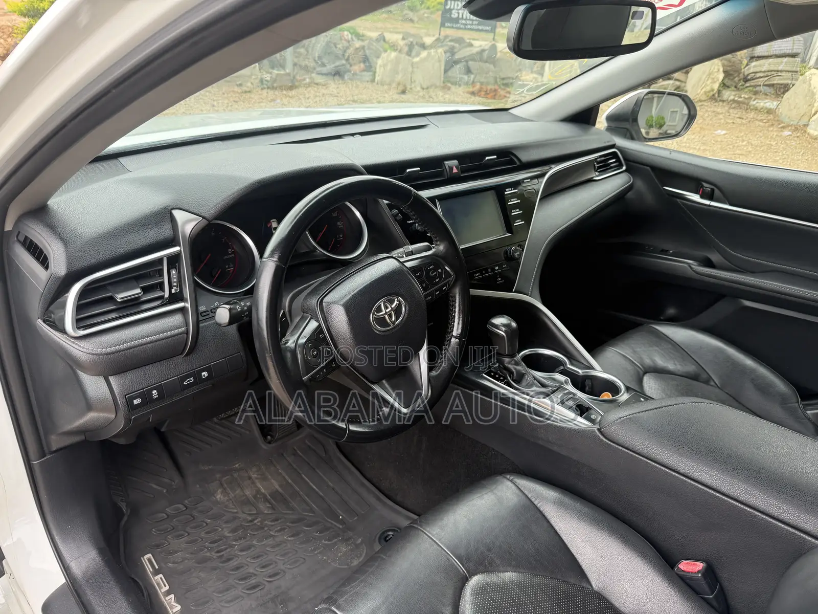 Toyota Camry XSE FWD (2.5L 4cyl 8AM) 2018 White