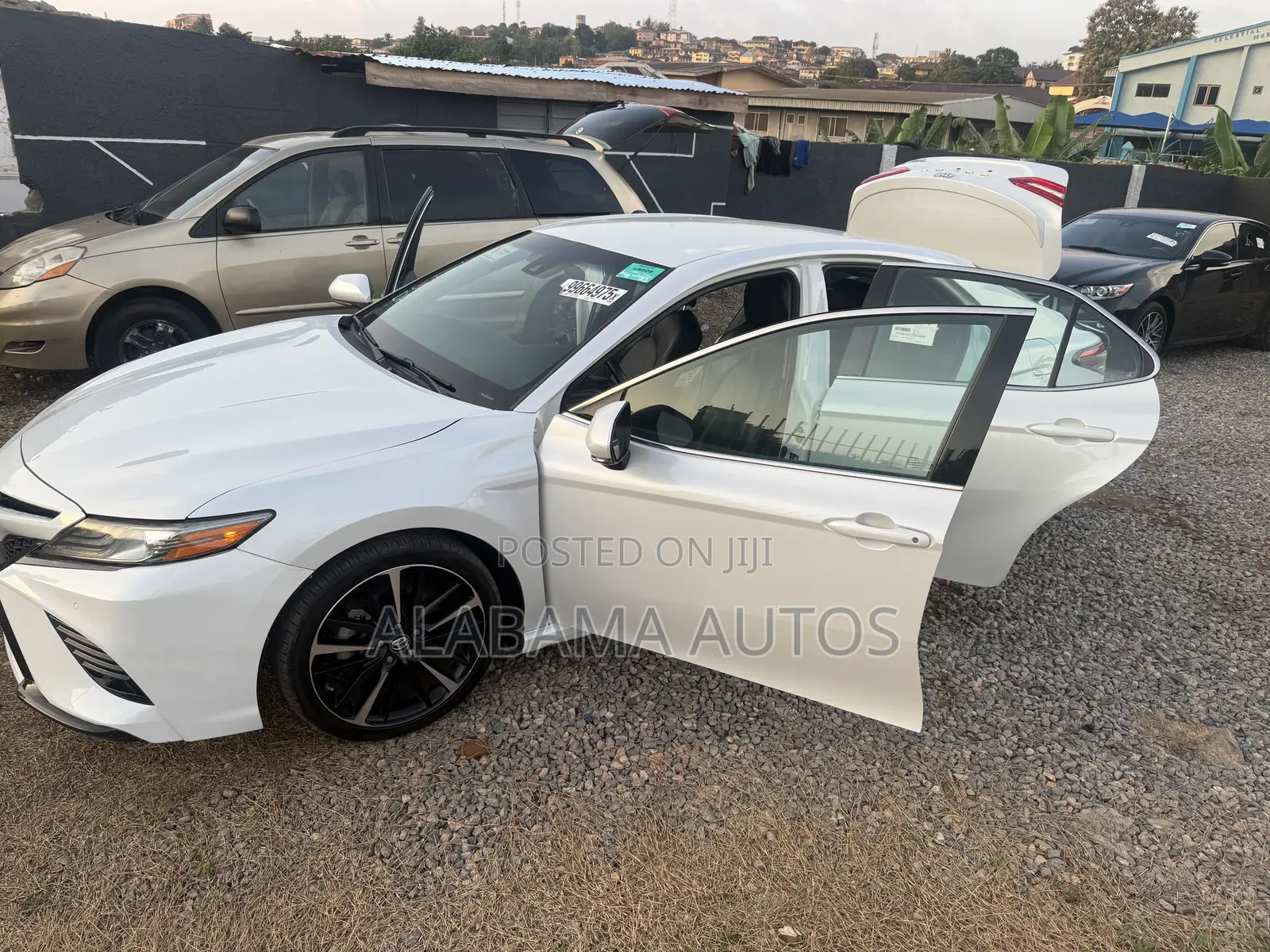 Toyota Camry XSE FWD (2.5L 4cyl 8AM) 2018 White