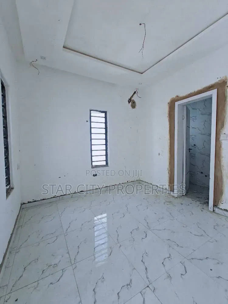 5bdrm Duplex in Greenfield, Isheri North for rent