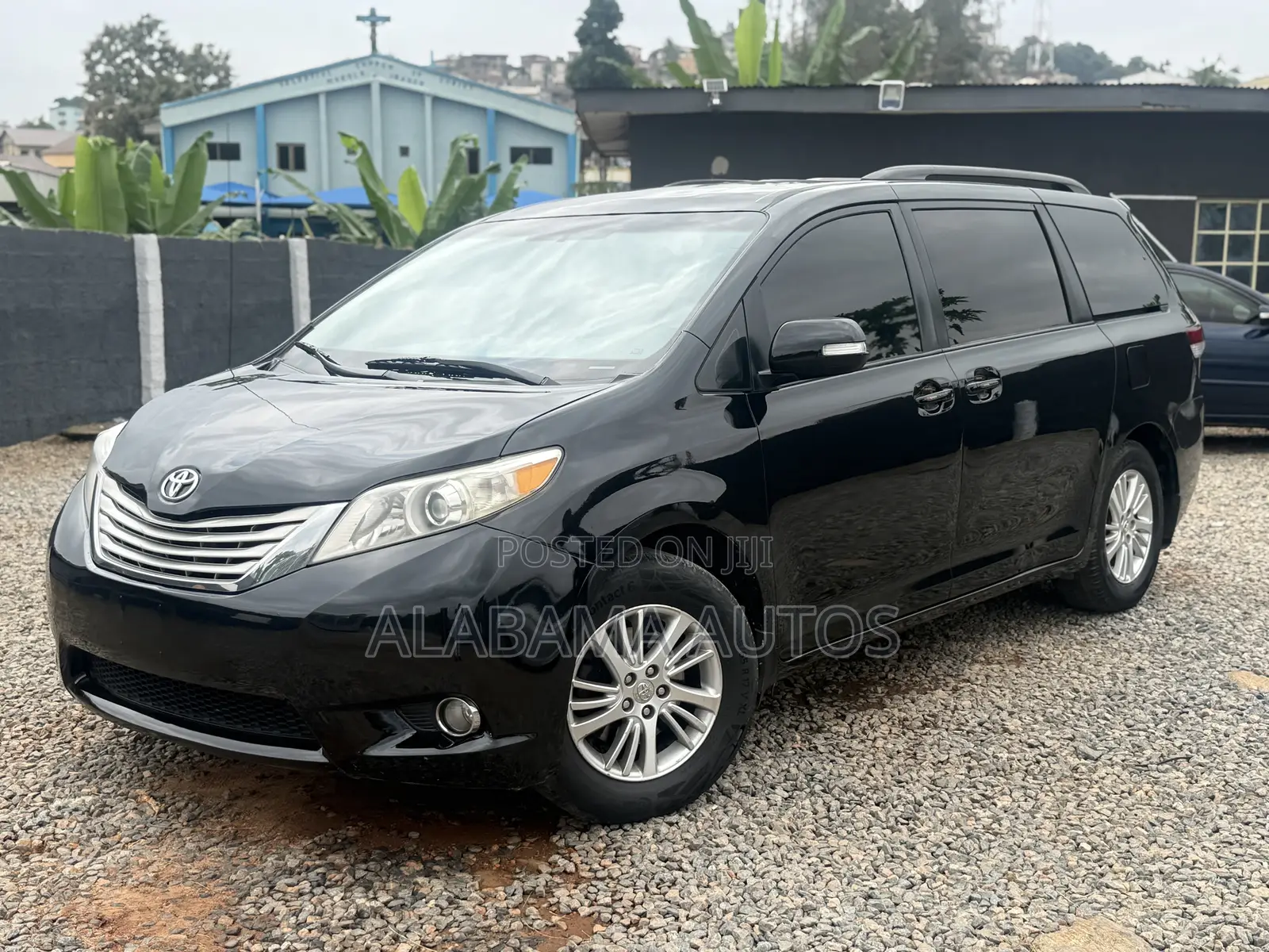 Toyota Sienna LE 7 Passenger 2011 Black