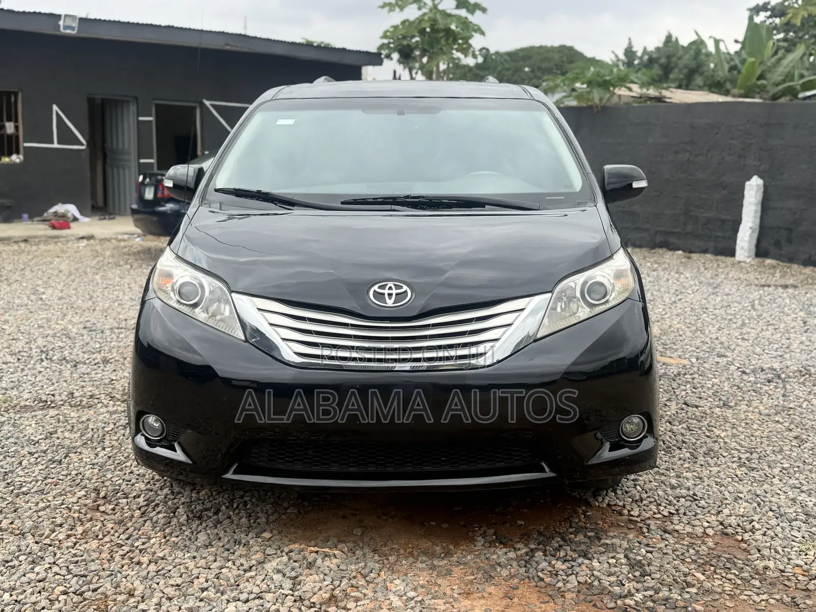 Toyota Sienna LE 7 Passenger 2011 Black