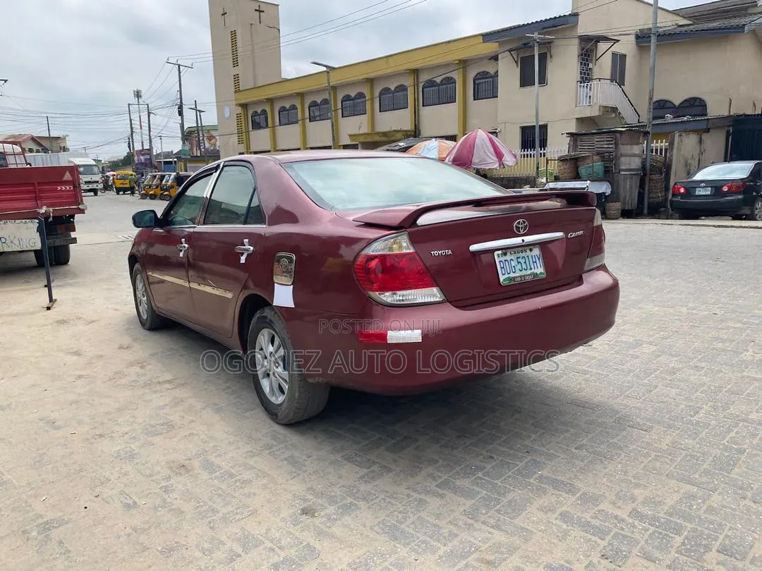 Toyota Camry 2005 Red