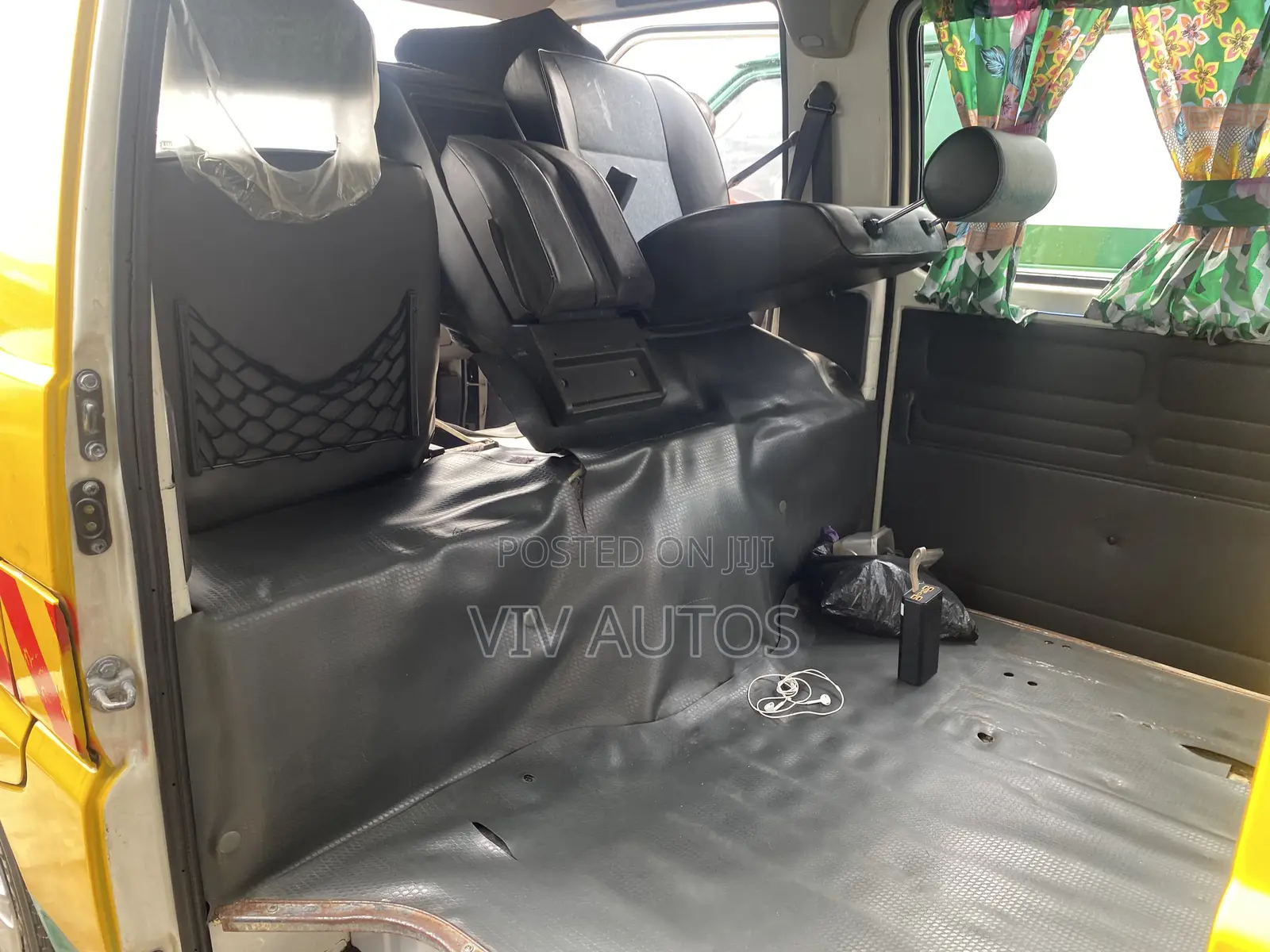 Mitsubishi Fuso Aero Bus 2012 Yellow