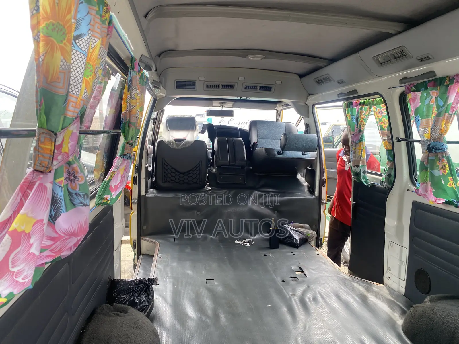 Mitsubishi Fuso Aero Bus 2012 Yellow
