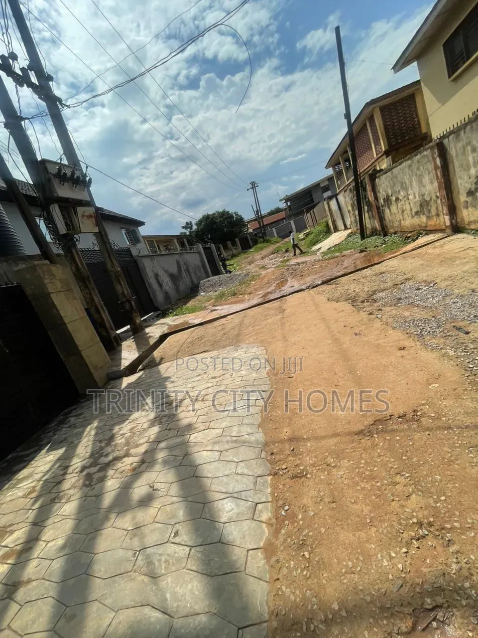 6bdrm House in Lead City, Felele, CHallenge / Ibadan for sale