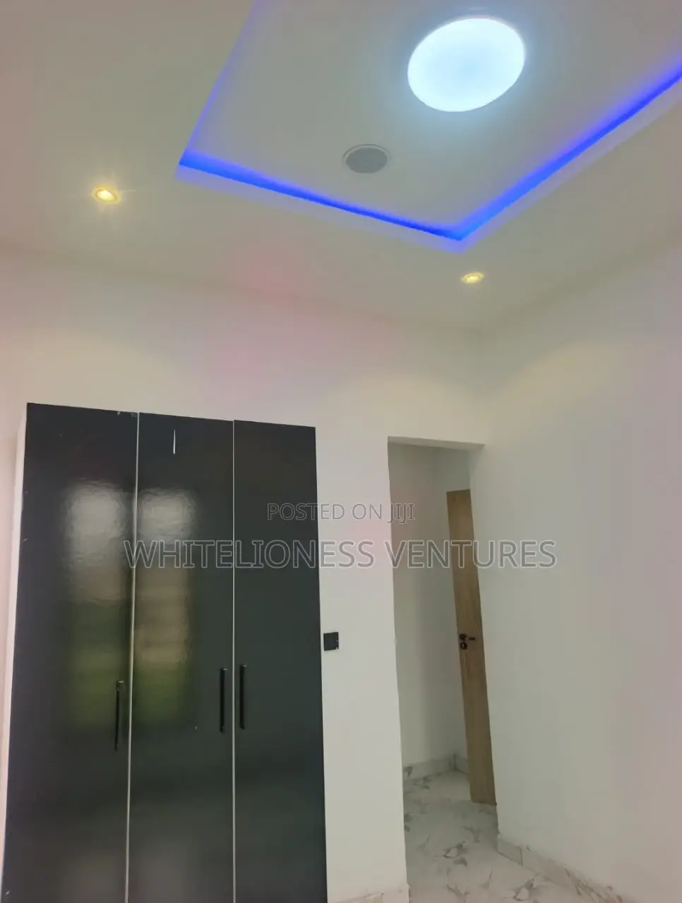 4bdrm Duplex in Ikota for sale