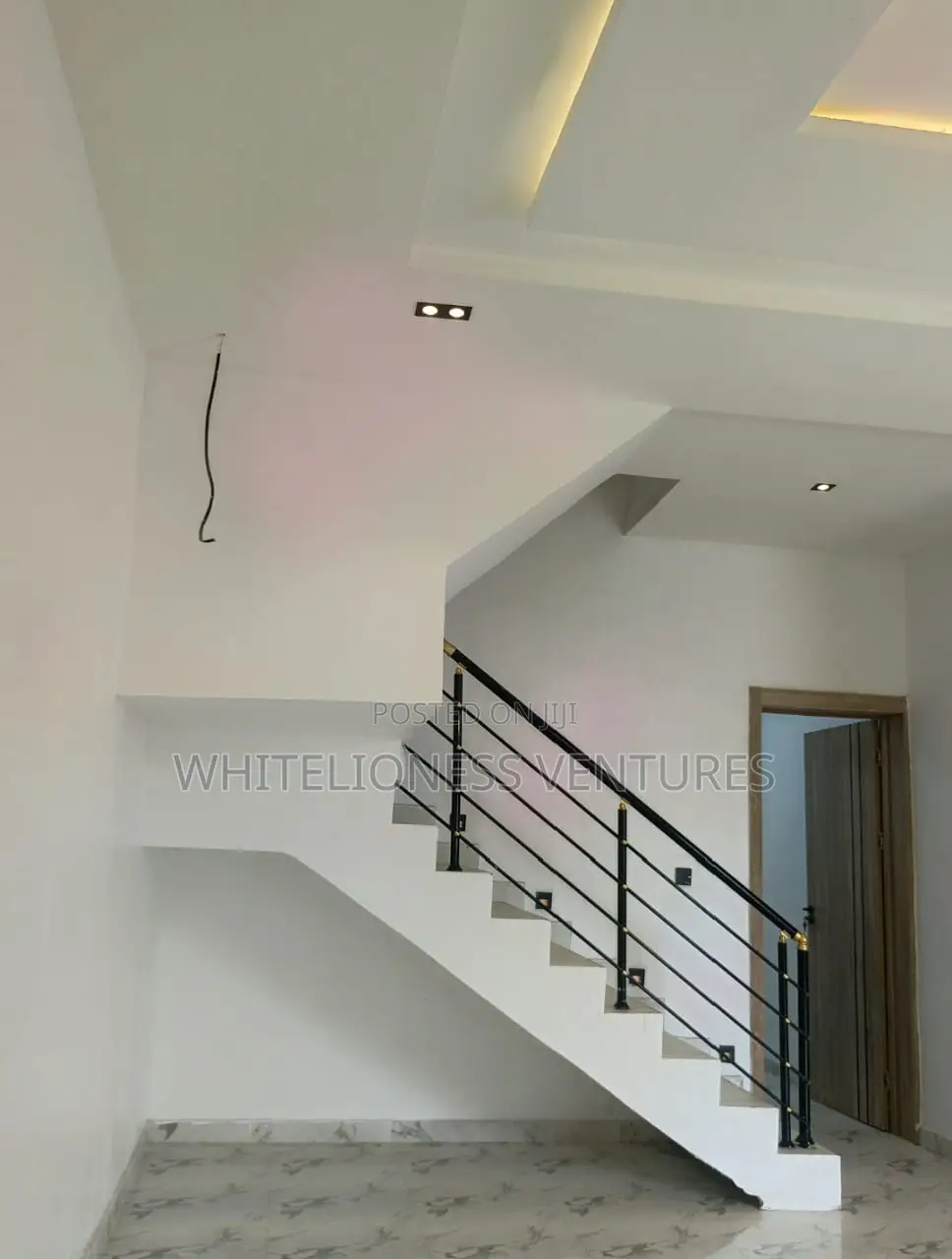 4bdrm Duplex in Ikota for sale