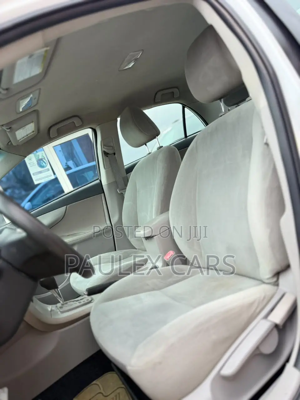 Toyota Corolla LE 4dr Sedan (1.8L 4cyl 4A) 2012 White
