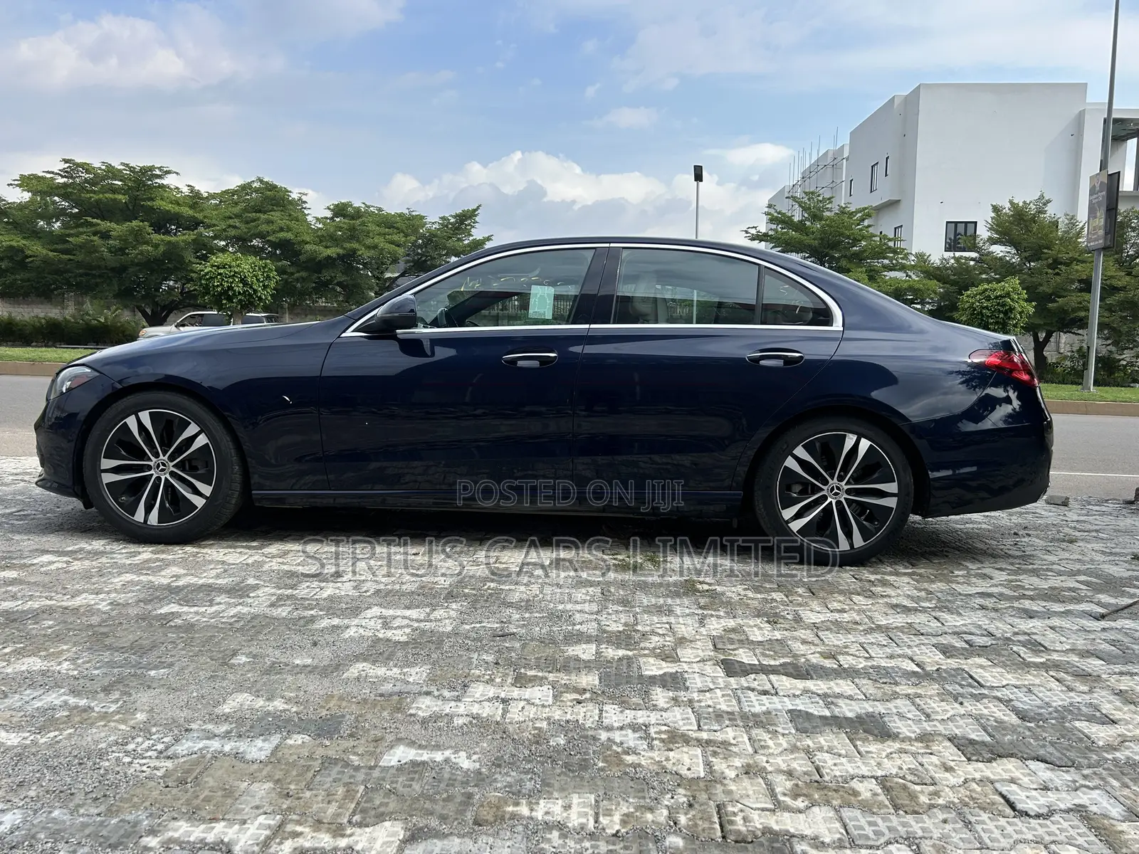 Mercedes-Benz C300 2022 Blue