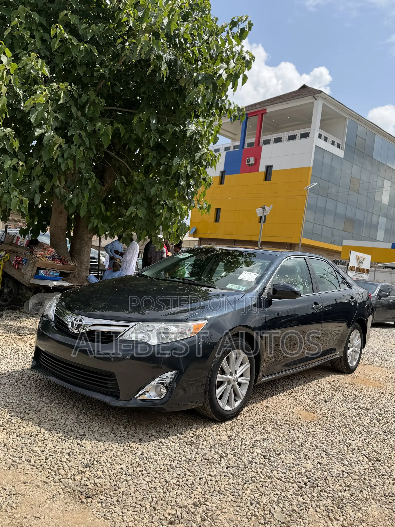 Toyota Camry SE 4dr Sedan (2.5L 4cyl 6A) 2013 Gray