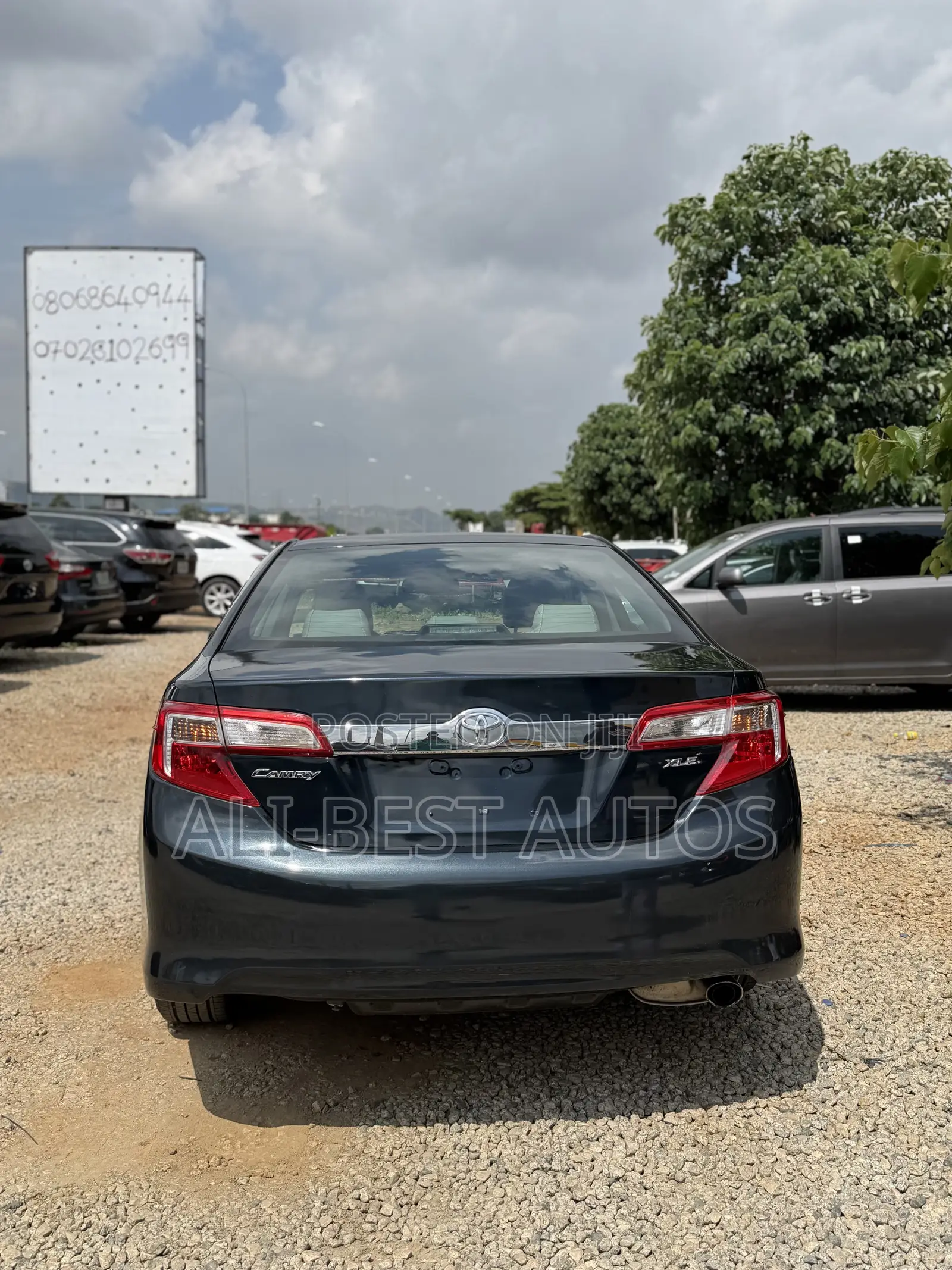 Toyota Camry SE 4dr Sedan (2.5L 4cyl 6A) 2013 Gray