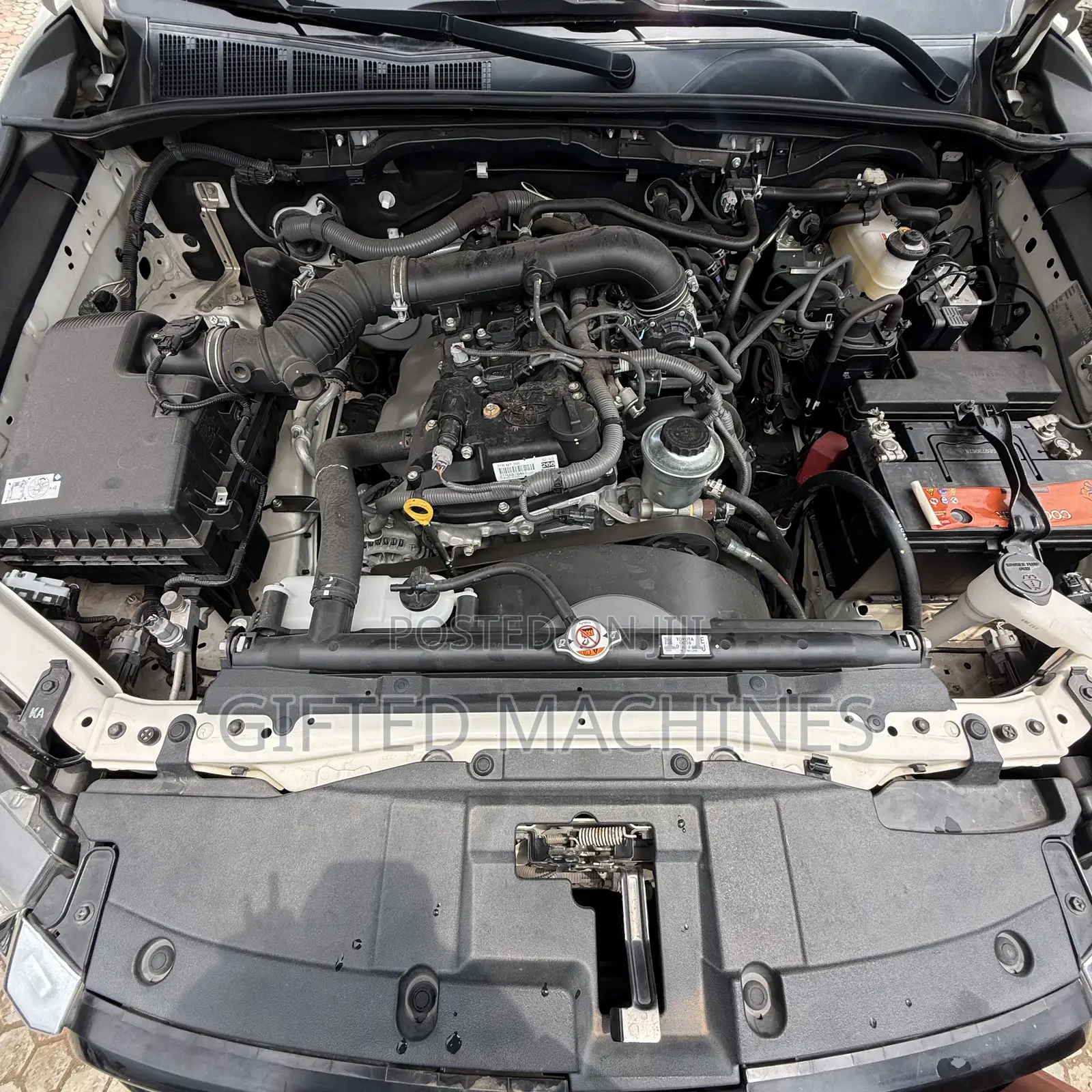 Toyota Hilux Revo Smart Cab Petrol 2.7 RWD 2021 White
