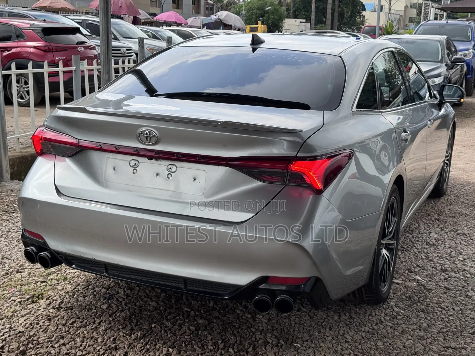 Toyota Avalon XLE FWD Sedan (3.5L V6 8A) 2019 Silver