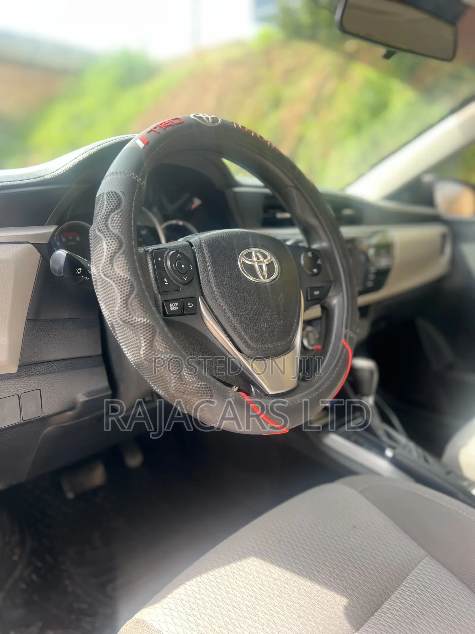 Toyota Corolla LE 4dr Sedan (1.8L 4cyl CVT) 2015 Red