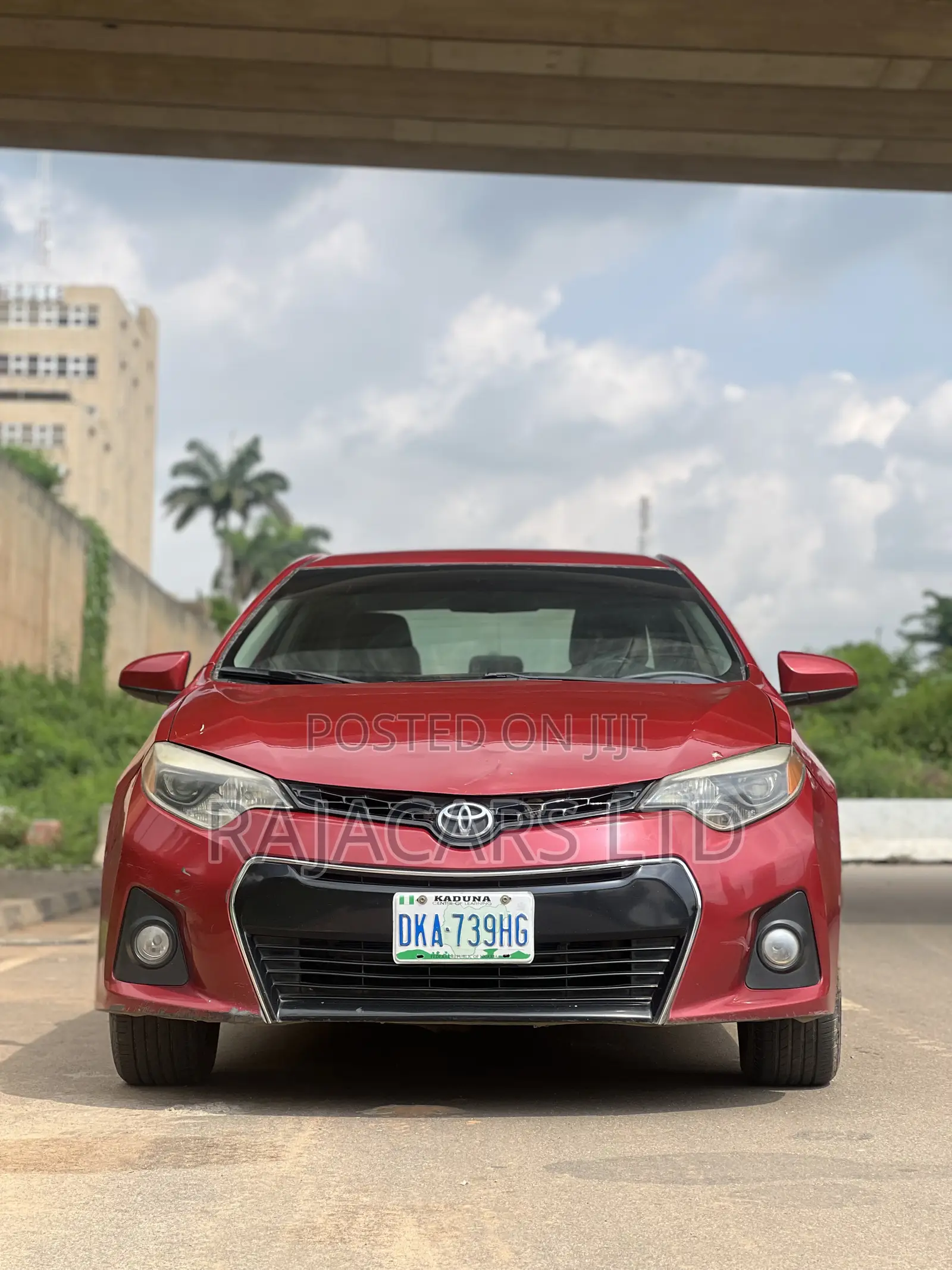 Toyota Corolla LE 4dr Sedan (1.8L 4cyl CVT) 2015 Red