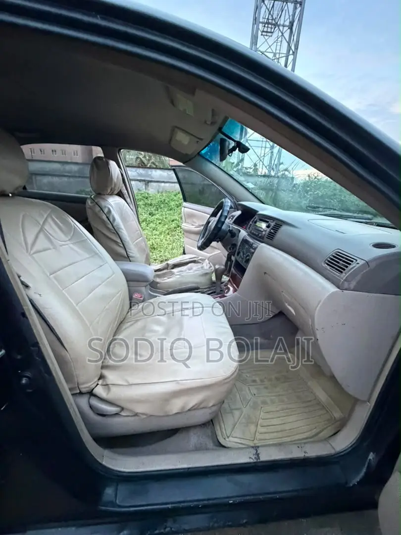 Toyota Corolla LE 2005 Black