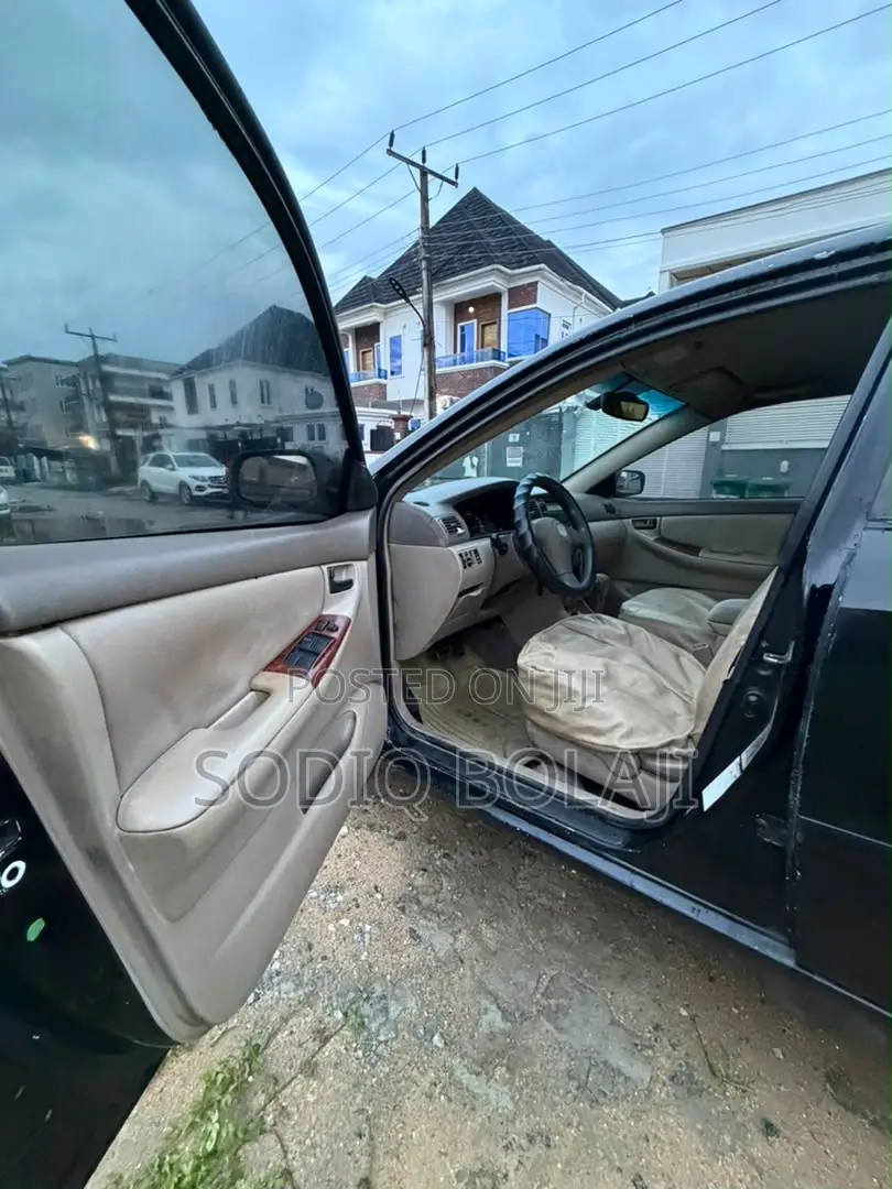 Toyota Corolla LE 2005 Black