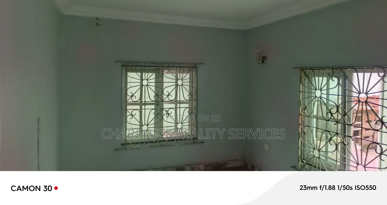 5bdrm Duplex in Ogunlana for sale
