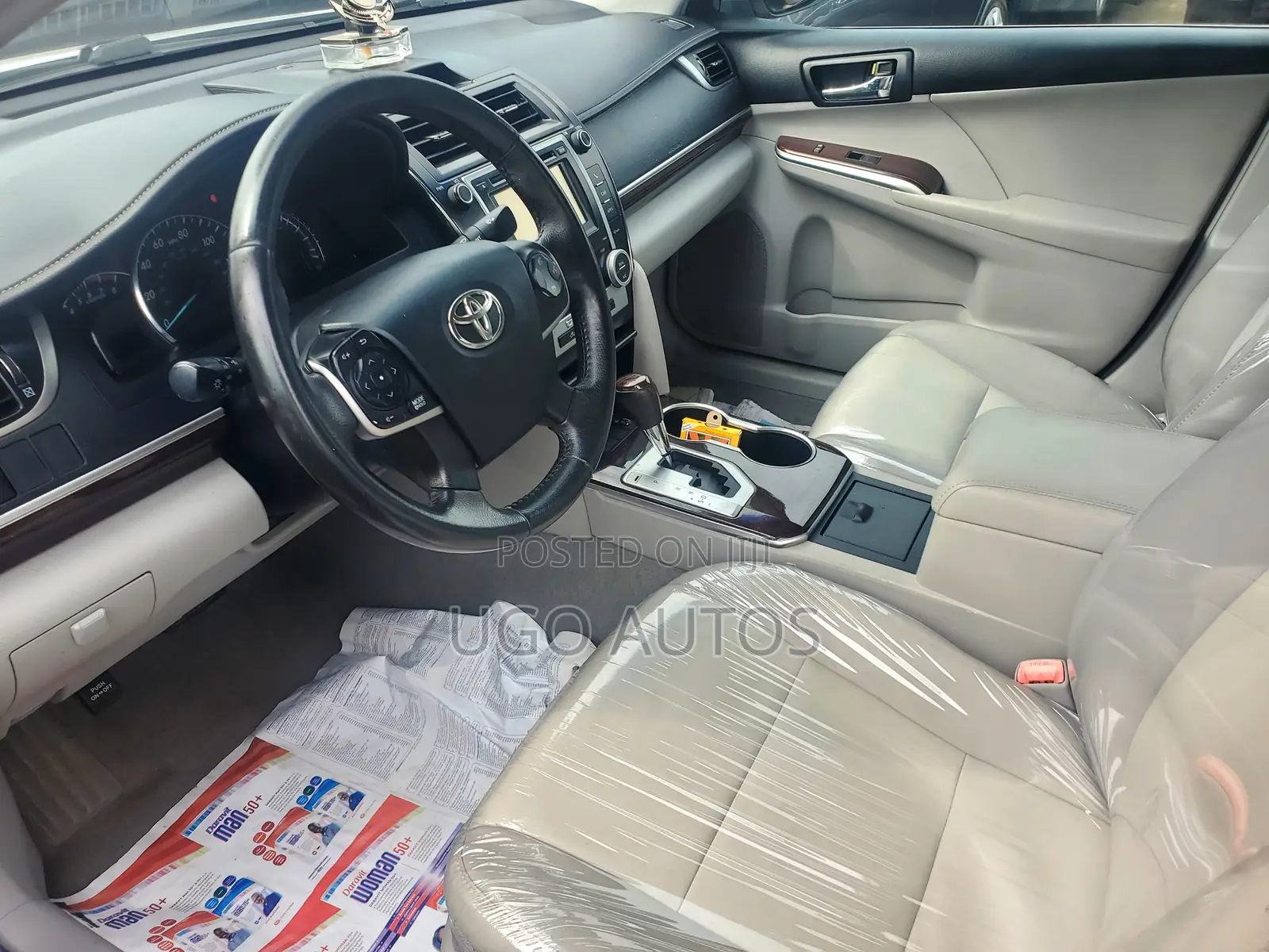 Toyota Camry XLE 4dr Sedan (2.5L 4cyl 6A) 2012 Silver