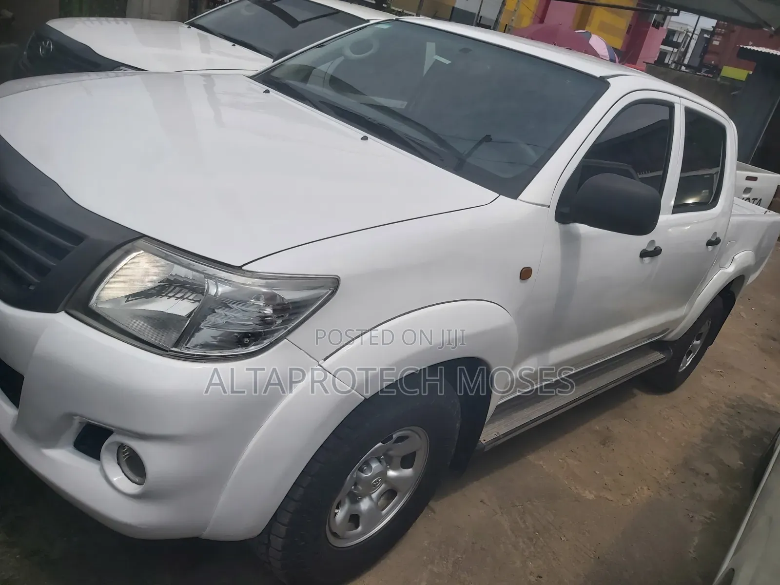 Toyota Hilux SR5 4x4 2015 White