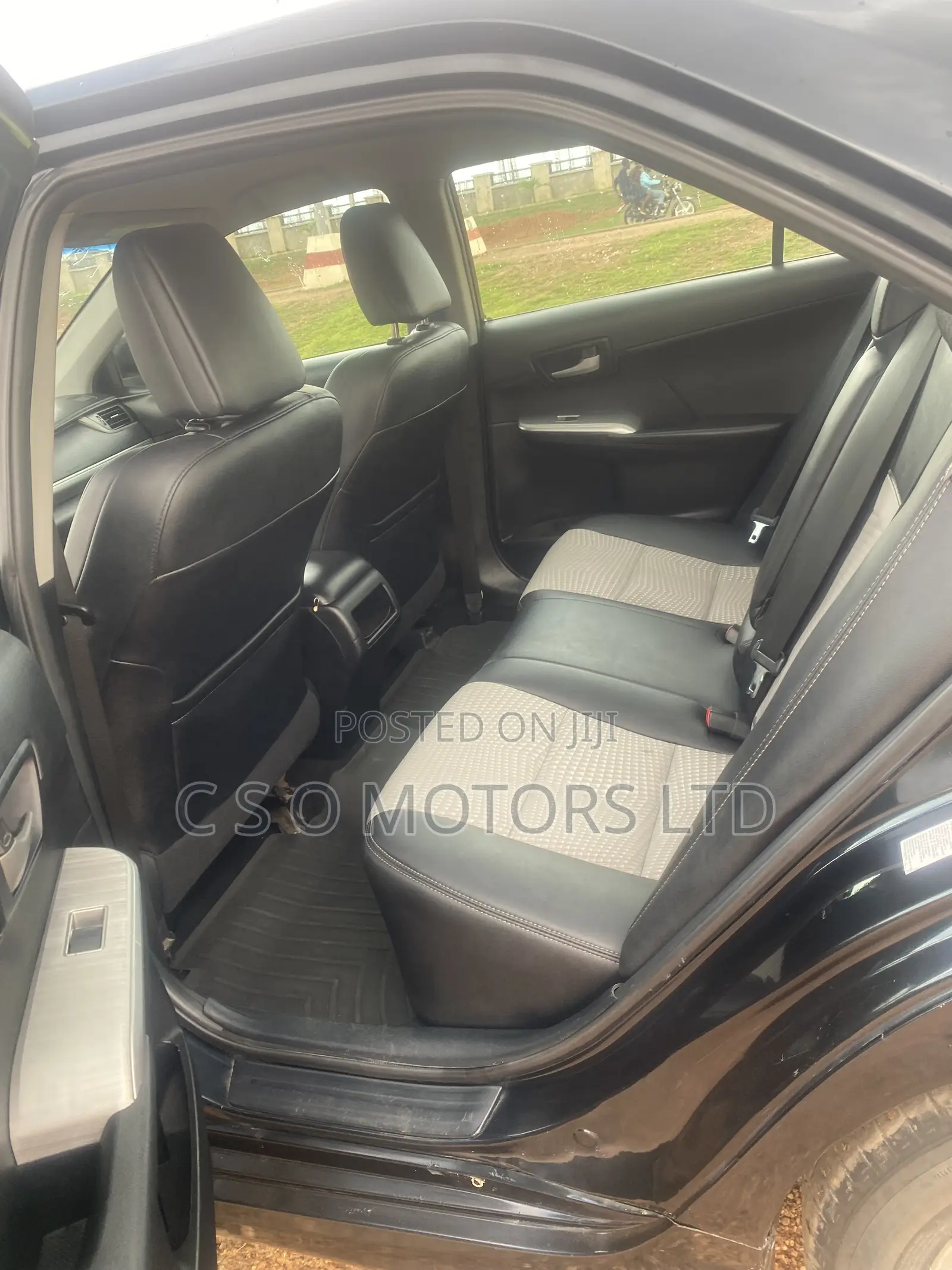 Toyota Camry SE 4dr Sedan (2.5L 4cyl 6A) 2013 Black