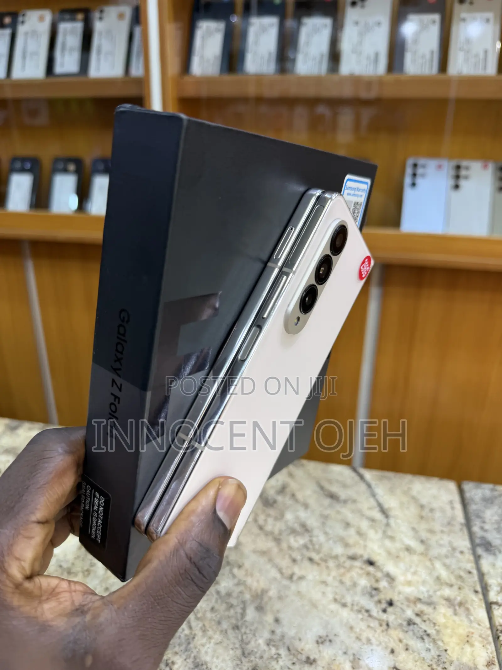 Samsung Galaxy Z Fold4 256 GB Gold